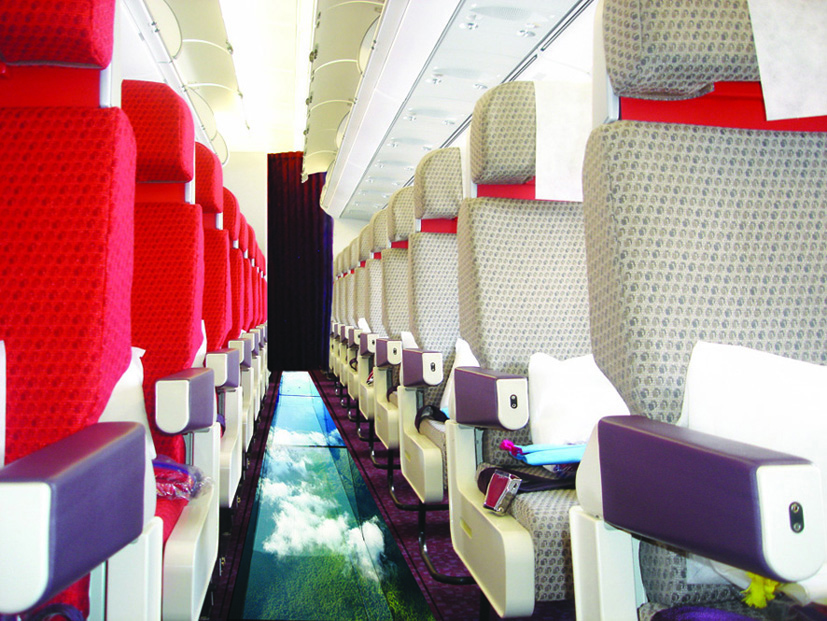 Virgin_Atlantic_Little_Red_Glass-bottom_plane_A320_cabin-17684
