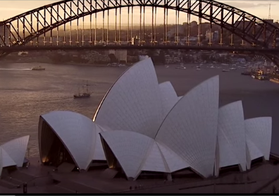 Sydney Opera House: #comeonin